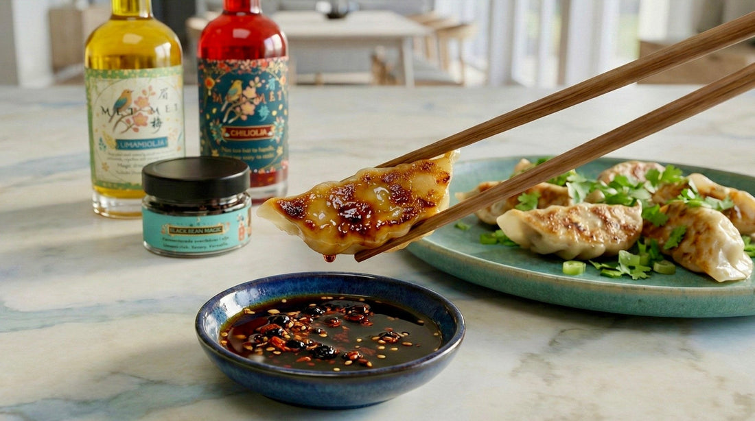 Umamioljastekta dumplings med smaskig black bean dipsås